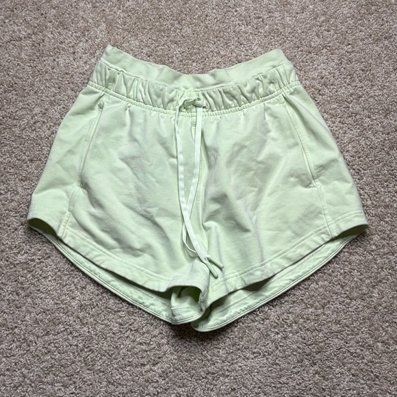 Lululemon Inner Glow High-Rise Short 3" - Picture 1 of 5